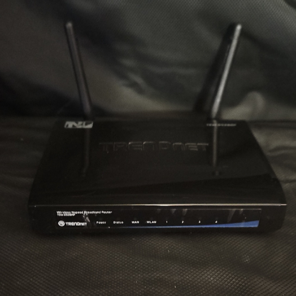 TRENDnet Glossy Black Wireless Router